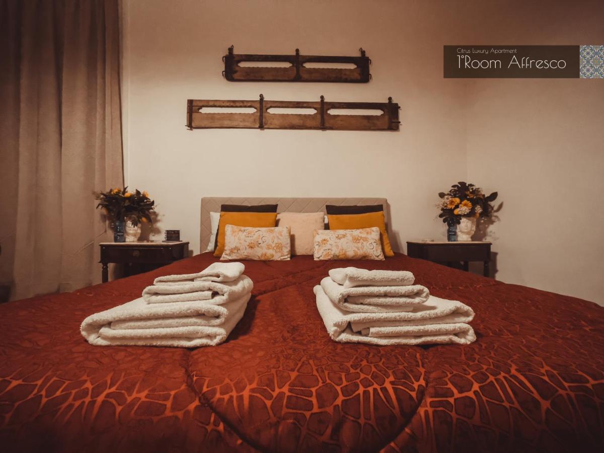 Citrus Luxury Apartment - Holiday Apartment With Up To 3 Bedrooms In Palermo Center Bagian luar foto